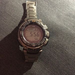 Men’s Casio PAG240 watch